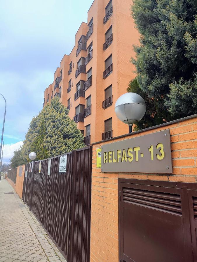 En Madrid, A Unos Minutos Del Aeropuerto Airport Barajas, Plenilunio, Estadio De Futbol Metropolitano, Feria De Madrid, Clinica Navarra Экстерьер фото